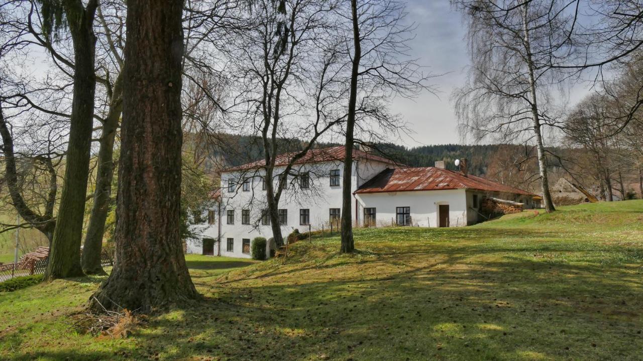 Nezámek Hotel Hartmanice  Kültér fotó