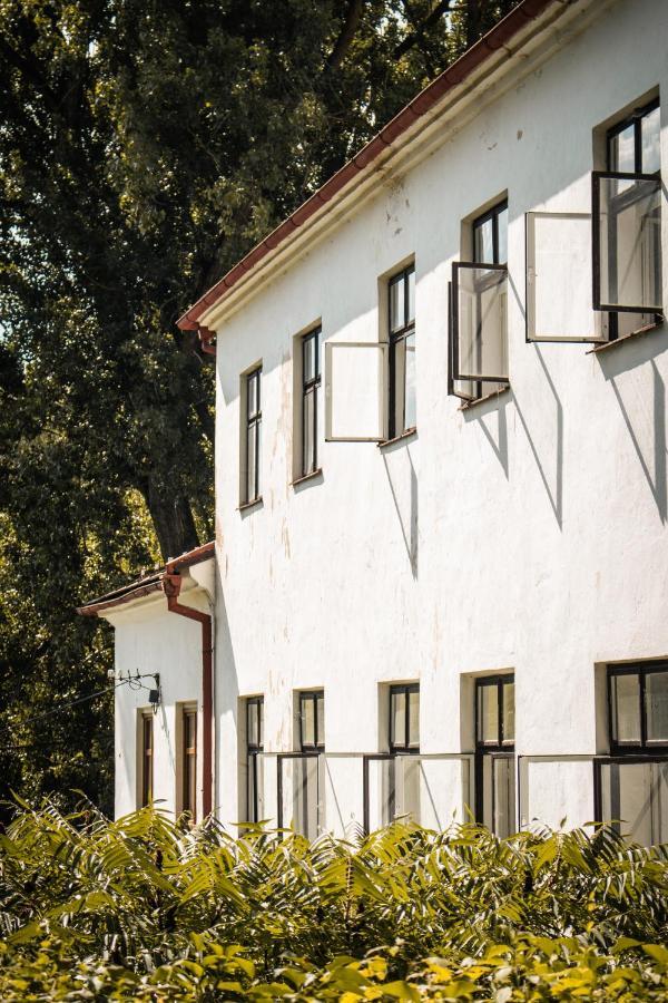 Nezámek Hotel Hartmanice  Kültér fotó